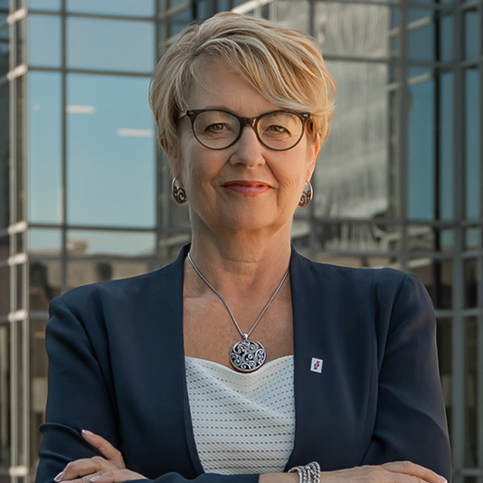 Julie Skelton